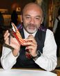 Christian Louboutin no siente pena por las mujeres que se quejan de los tacones
