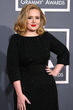 En lugar de disfrutar de su éxito y los seis Grammy que ha ganado recientemente, la británica Adele se ha visto rodeada de polémica