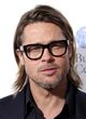 Brad Pitt con gafas de pasta
