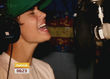 Justin Bieber cantando en el estudio