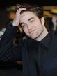 Robert Pattinson es todo un seductor