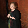 Adele sonríe ante las cámaras para ser fotografiada