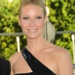 Gwyneth Paltrow con vestido negro. Gwyneth Paltrow con vestido negro.