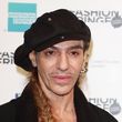John Galliano ha emitido un comunicado para pedir disculpas públicamente